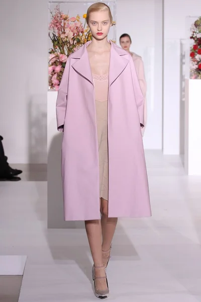 Look 11